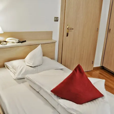 Brunner 3* Μεράνο